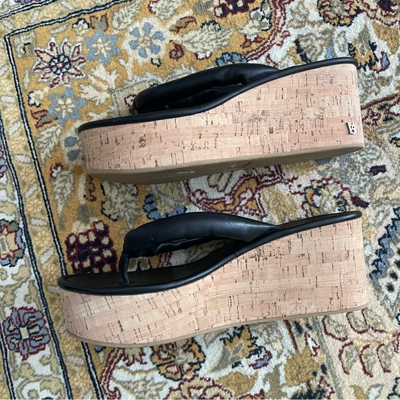 Veronica Beard Flip Flop Wedge - Picture 8 of 11